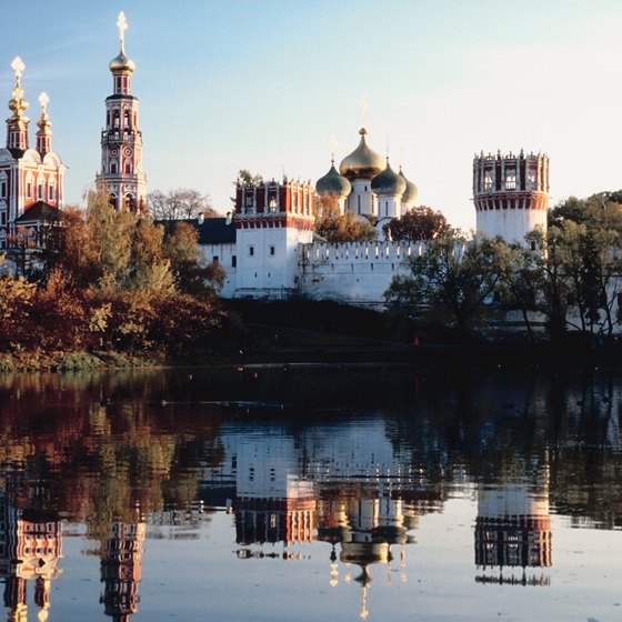 Novodevichy Convent sits at a curve in the Moskva River.